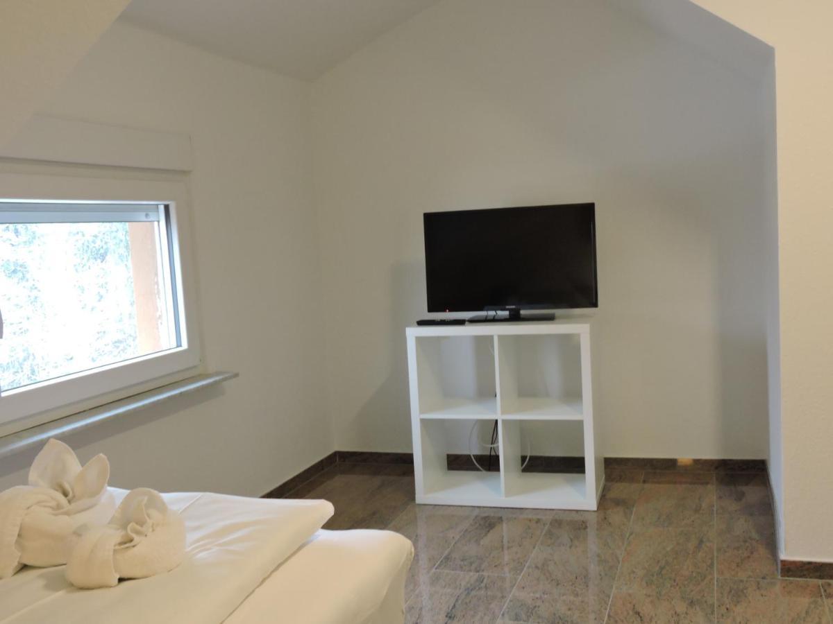 Ferienwohnungen Haus Scheidter 40 ซาร์บรึคเคน ภายนอก รูปภาพ
